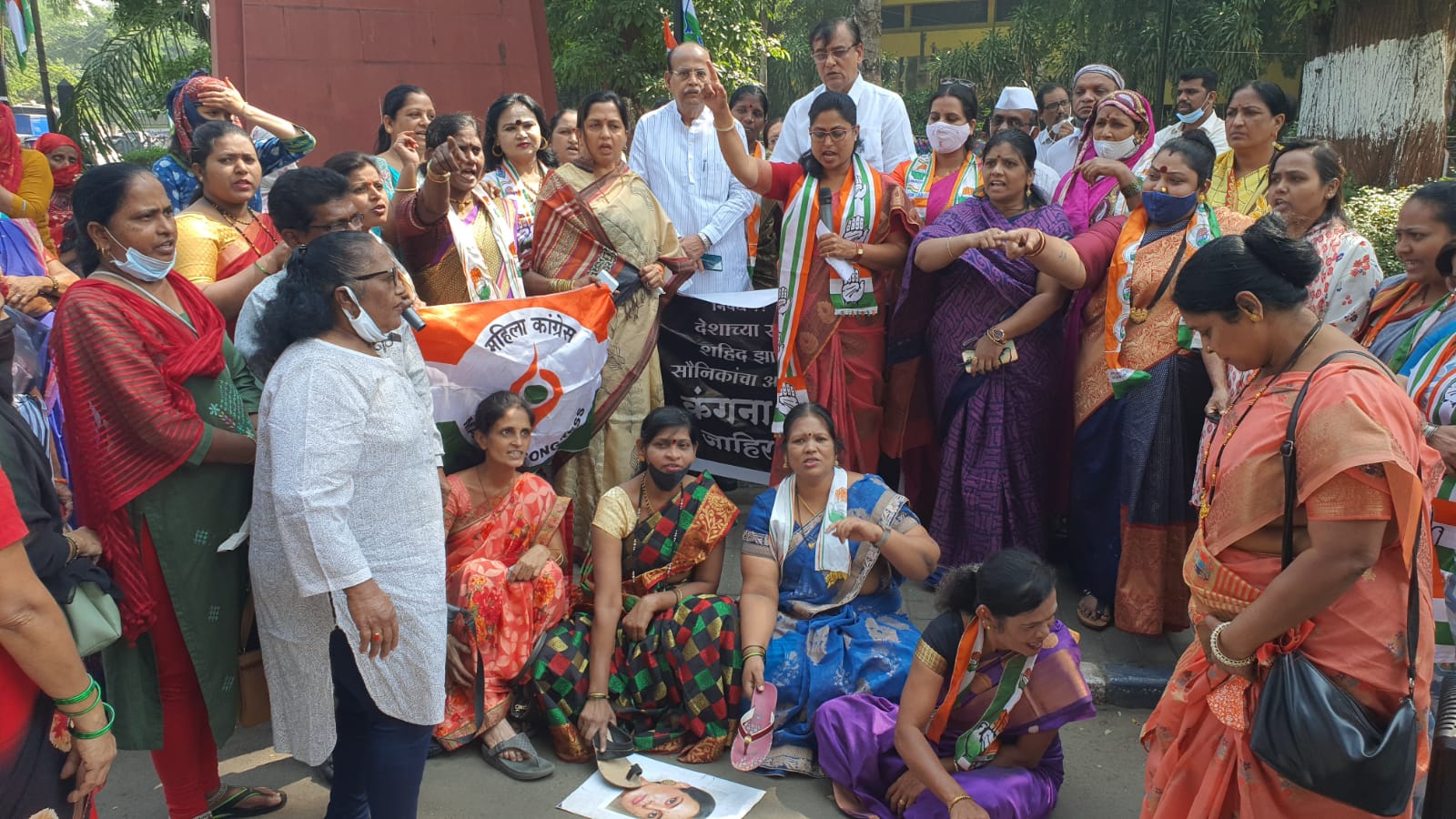 Pune Mahila Congress : अभिनेत्री कंगणा राणावतच्या विरोधात महिला काँग्रेसचं जोरदार आंदोलन. 