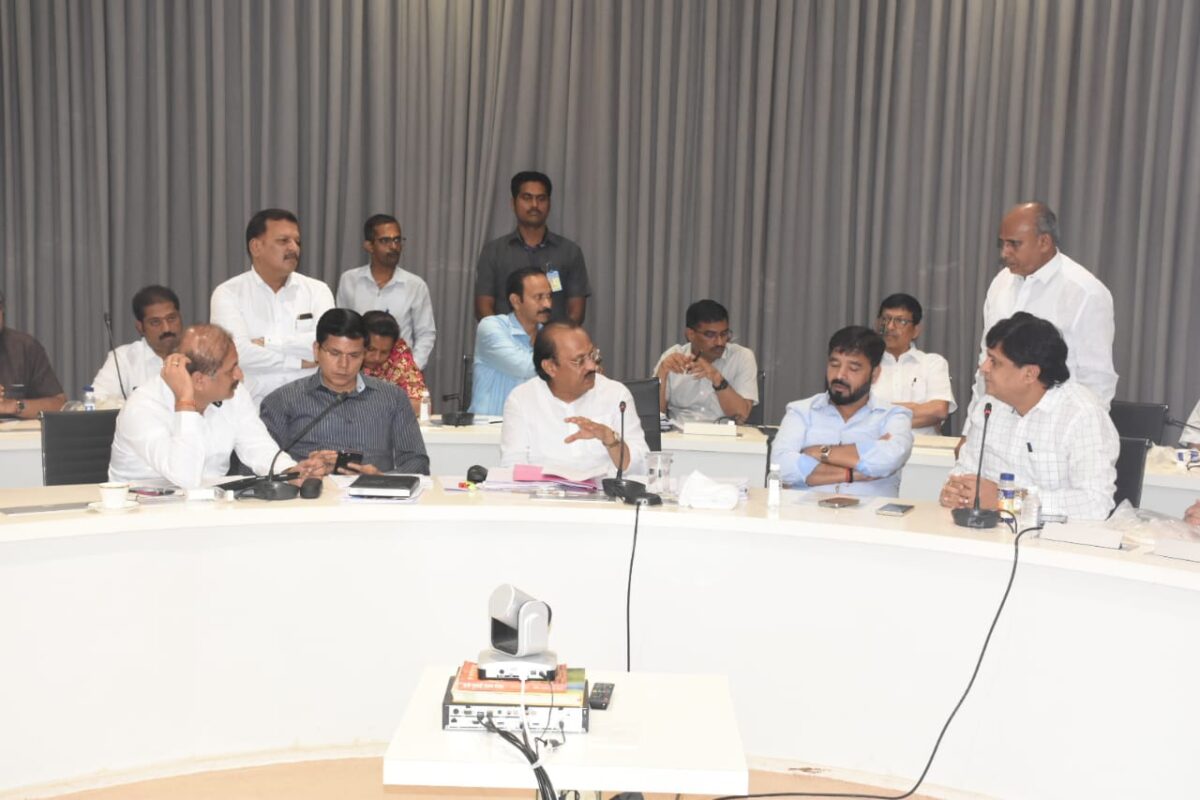 Ajit Pawar | फिनिक्स मॉल ते वाघोली दरम्यान एकात्मिक उड्डाणपूल व मेट्रोसाठी डीपीआर करा | उपमुख्यमंत्री अजित पवार Ajit Pawar | फिनिक्स मॉल ते वाघोली दरम्यान एकात्मिक उड्डाणपूल व मेट्रोसाठी डीपीआर करा | उपमुख्यमंत्री अजित पवार