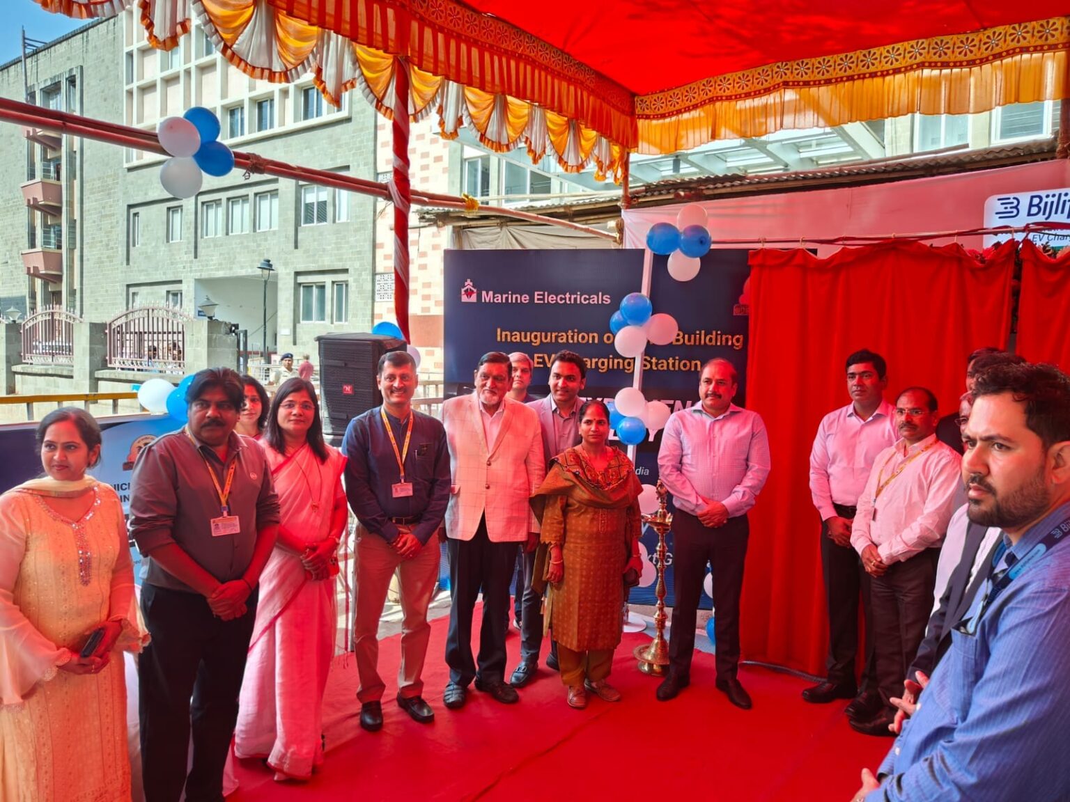 PMC EV Charging Station | पुणेकरांना आजपासून  पुणे महापलिकेच्या २१ EV चार्जिंग स्टेशनची मिळणार सुविधा  | महापालिका आयुक्त यांच्या हस्ते झाले  लोकार्पण 