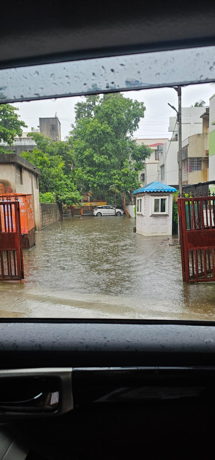 Rain in Karvenagar Area | कर्वेनगर परिसरात कायमस्वरूपी उपाययोजना करण्याची महापालिका आयुक्ताकडे मागणी 