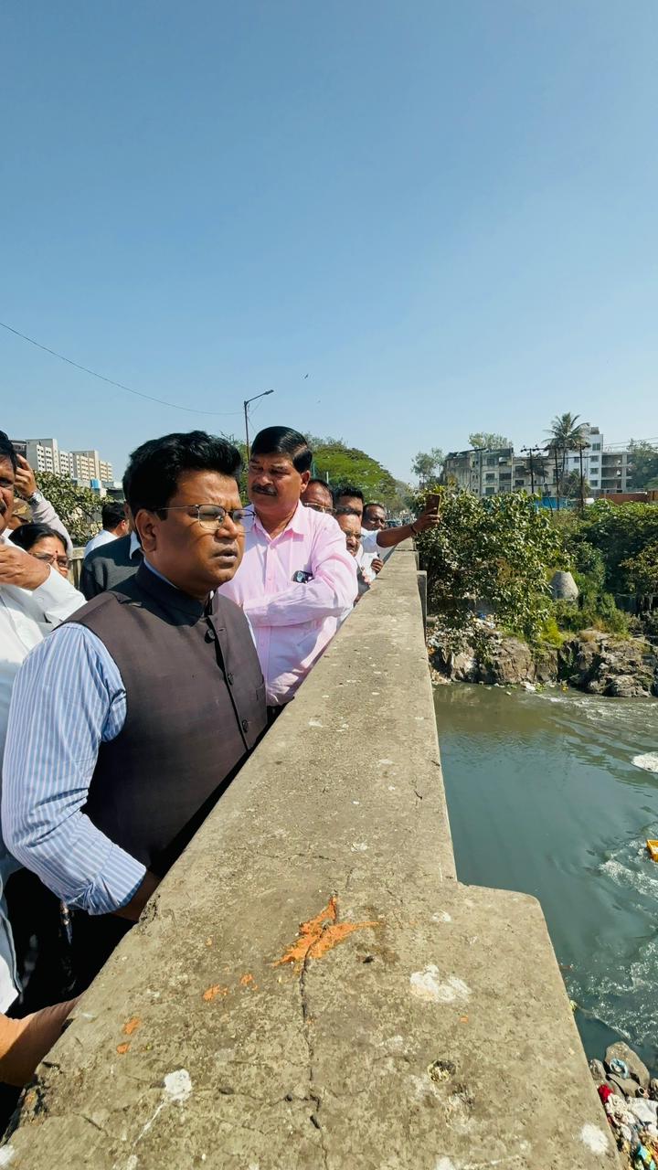 Naval Kishore Ram IAS | नदी पात्रात राडारोडा टाकणाऱ्यांवर गुन्हे दाखल होणार – पुणे महापालिका आयुक्त नवलकिशोर राम यांच्या अधिकाऱ्यांना सूचना Naval Kishore Ram IAS | नदी पात्रात राडारोडा टाकणाऱ्यांवर गुन्हे दाखल होणार – पुणे महापालिका आयुक्त नवलकिशोर राम यांच्या अधिकाऱ्यांना सूचना