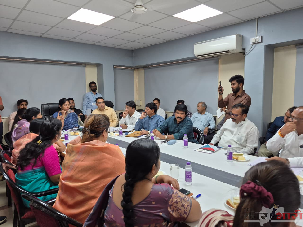 PMC Merged Villages Property tax | समाविष्ट गावांतील कर आकारणीची समस्या सोडवण्यासाठी लोकप्रतिनिधी आणि प्रशासनाची समिती गठीत केली जाणार! PMC Merged Villages Property tax | समाविष्ट गावांतील कर आकारणीची समस्या सोडवण्यासाठी लोकप्रतिनिधी आणि प्रशासनाची समिती गठीत केली जाणार!