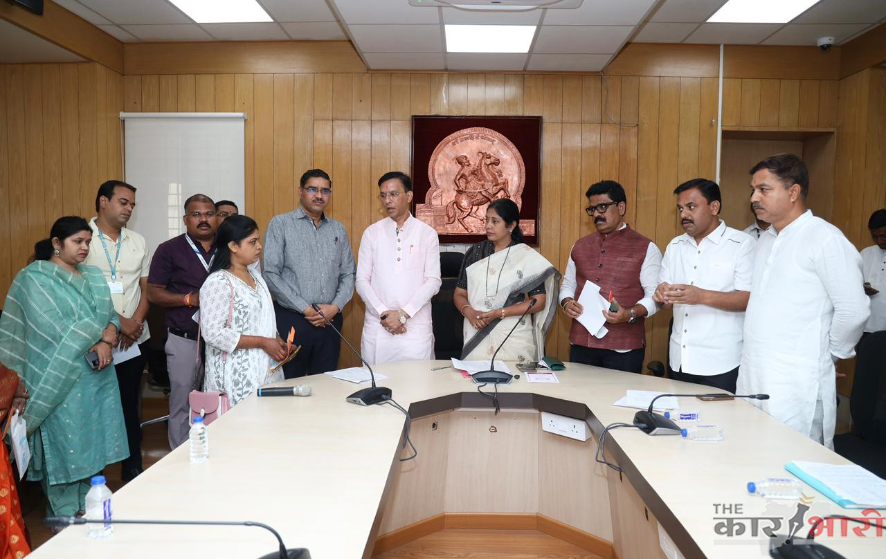 PMC Labour Welfare Department | कोविड कर्तव्य बजावताना दिवंगत झालेल्या ११ कंत्राटी कर्मचाऱ्यांच्या वारसांना प्रत्येकी २५ लाखांचे अनुदान वितरित