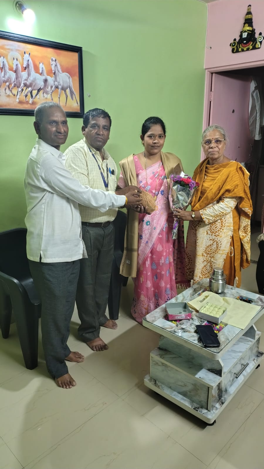 PMC Employee 12th Results | धनकवडी क्षेत्रीय कार्यालयातील कंत्राटी सफाई सेविका  रूपाली सिद्धेश्वर माळी झाल्या १२ वी उत्तीर्ण! | “आता थांबायचं नाय” या चित्रपट पाहून मिळाली प्रेरणा