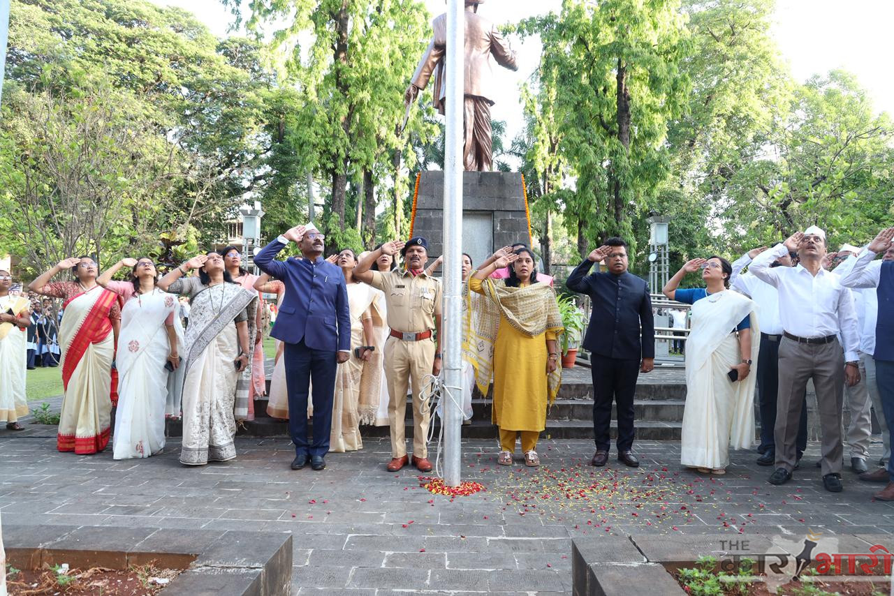 Maharashtra Day in PMC | पुणे महानगरपालिकेच्या वतीने महाराष्ट्र राज्याचा ६७ वा स्थापना दिन संपन्न