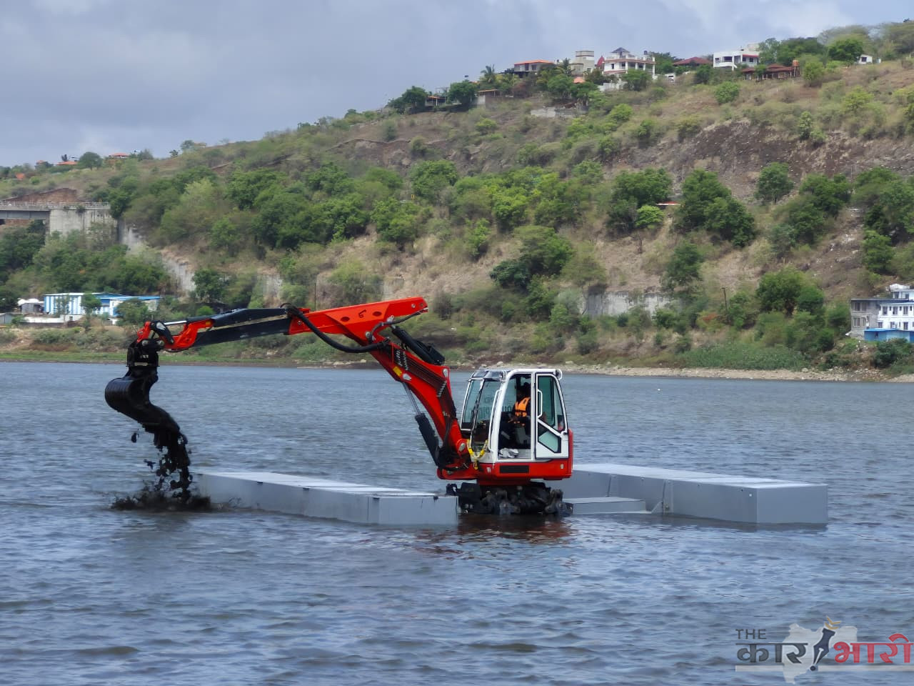 Floating Spider Machine | तलाव आणि नदी स्वच्छतेसाठी अत्याधुनिक “फ्लोटिंग स्पायडर मशीन”चे जांभूळवाडी येथे प्रात्यक्षिक