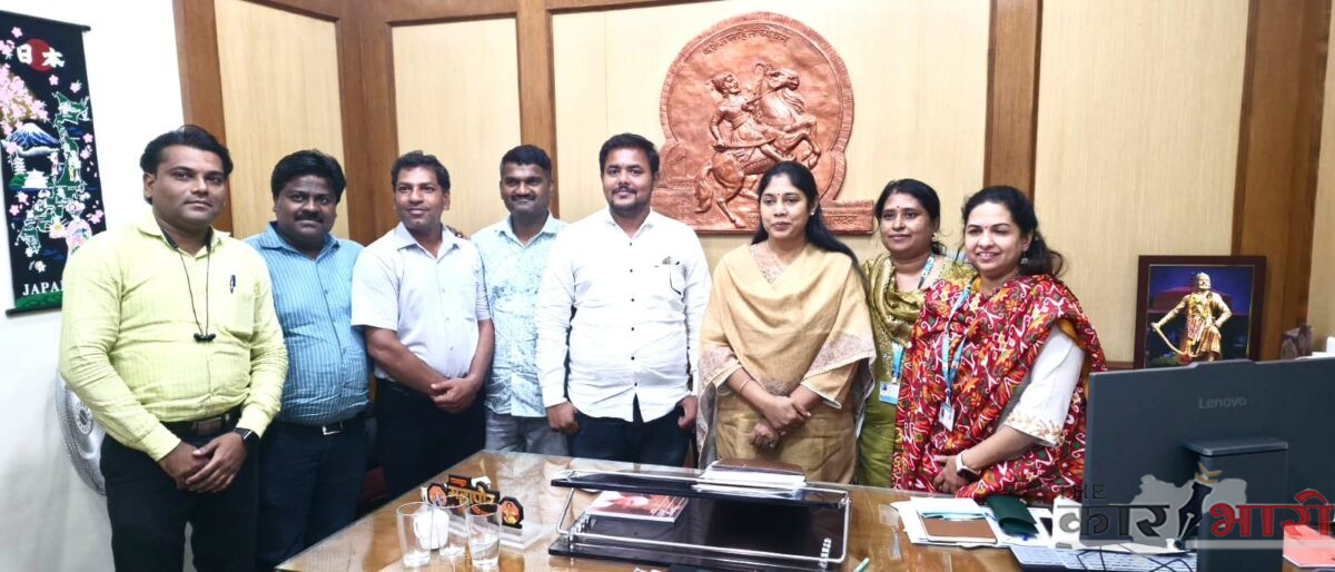 PMC Employees Union | महापौर बंगल्यावर PMC एम्प्लॉईज युनियनची बैठक | नियमित बदल्या, पदोन्नतीची अट शिथिल करणे, रिक्त पदे भरणे  विषयांवर चर्चा