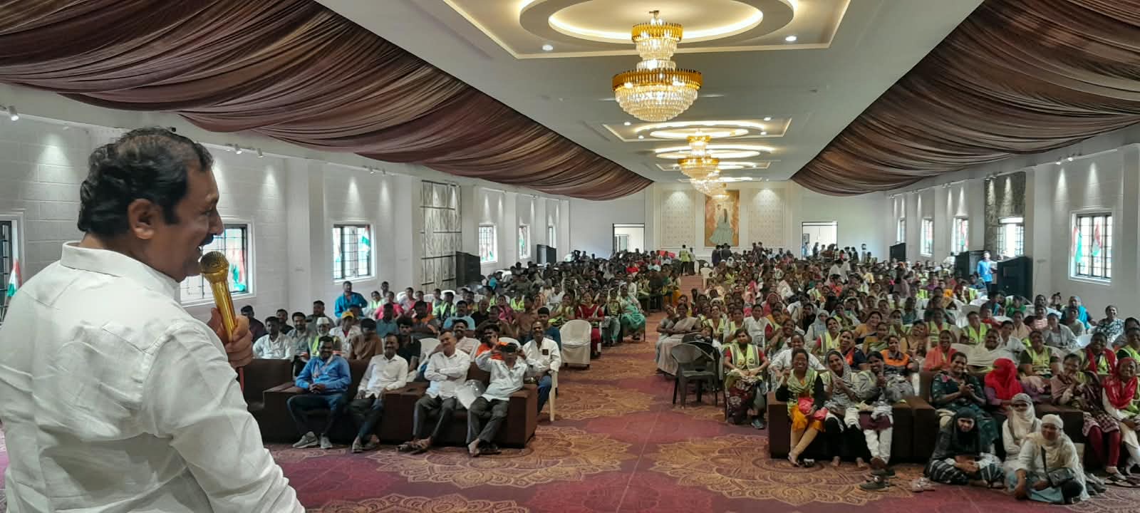 PMC Safai Kamgar ESIC | सफाई कामगारांच्या हक्कांसाठी सुनील शिंदे आक्रमक | PF-ESIC प्रशिक्षणासह बंद बोनस पुन्हा सुरू करण्याचा निर्धार PMC Safai Kamgar ESIC | सफाई कामगारांच्या हक्कांसाठी सुनील शिंदे आक्रमक | PF-ESIC प्रशिक्षणासह बंद बोनस पुन्हा सुरू करण्याचा निर्धार