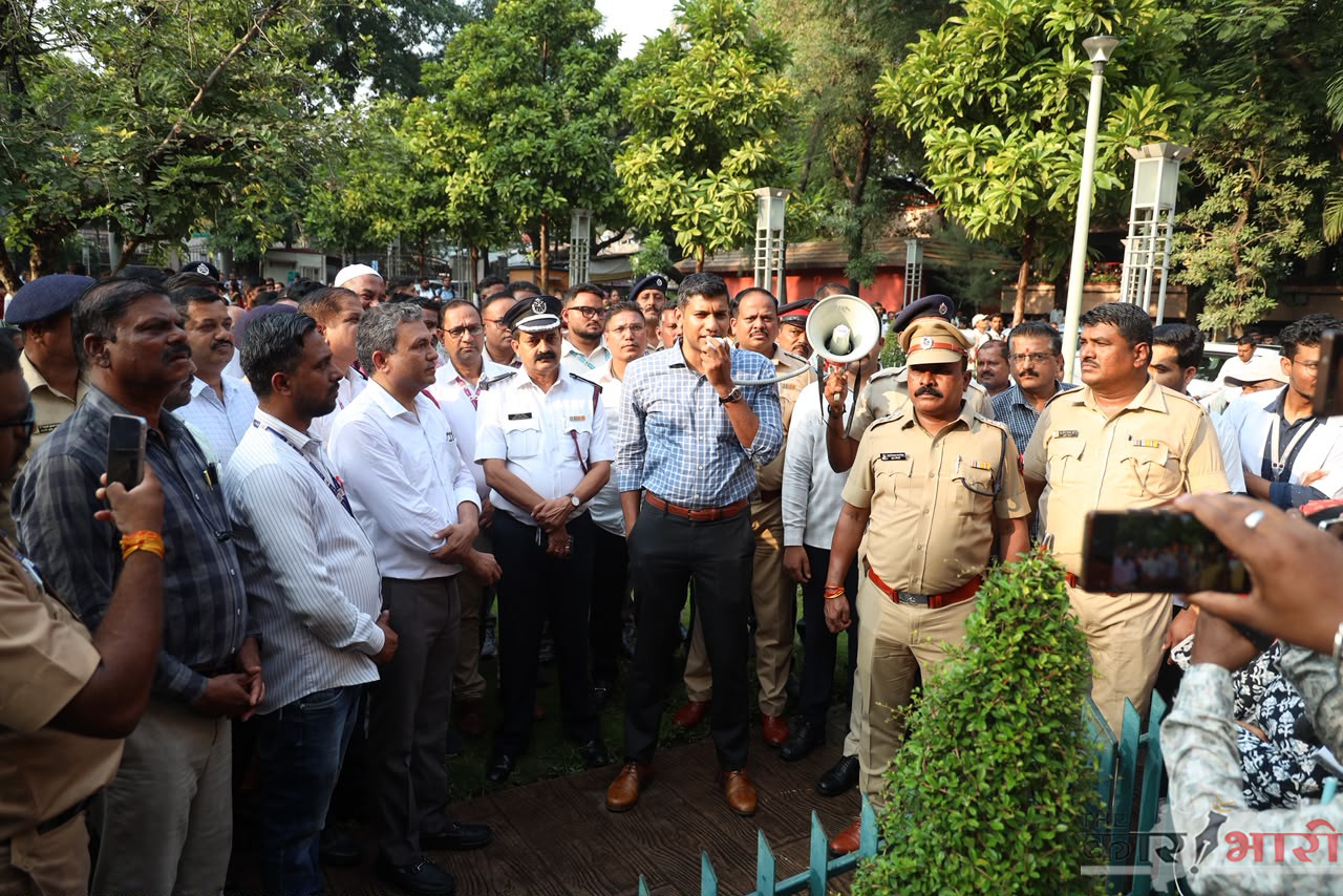 PMC Mock Drill | पुणे महापालिकेच्या मुख्य इमारतीत बॉम्बस्फोटसदृश आवाज अन् आग; मॉक ड्रिलद्वारे आपत्ती व्यवस्थापनाची चाचणी PMC Mock Drill | पुणे महापालिकेच्या मुख्य इमारतीत बॉम्बस्फोटसदृश आवाज अन् आग; मॉक ड्रिलद्वारे आपत्ती व्यवस्थापनाची चाचणी