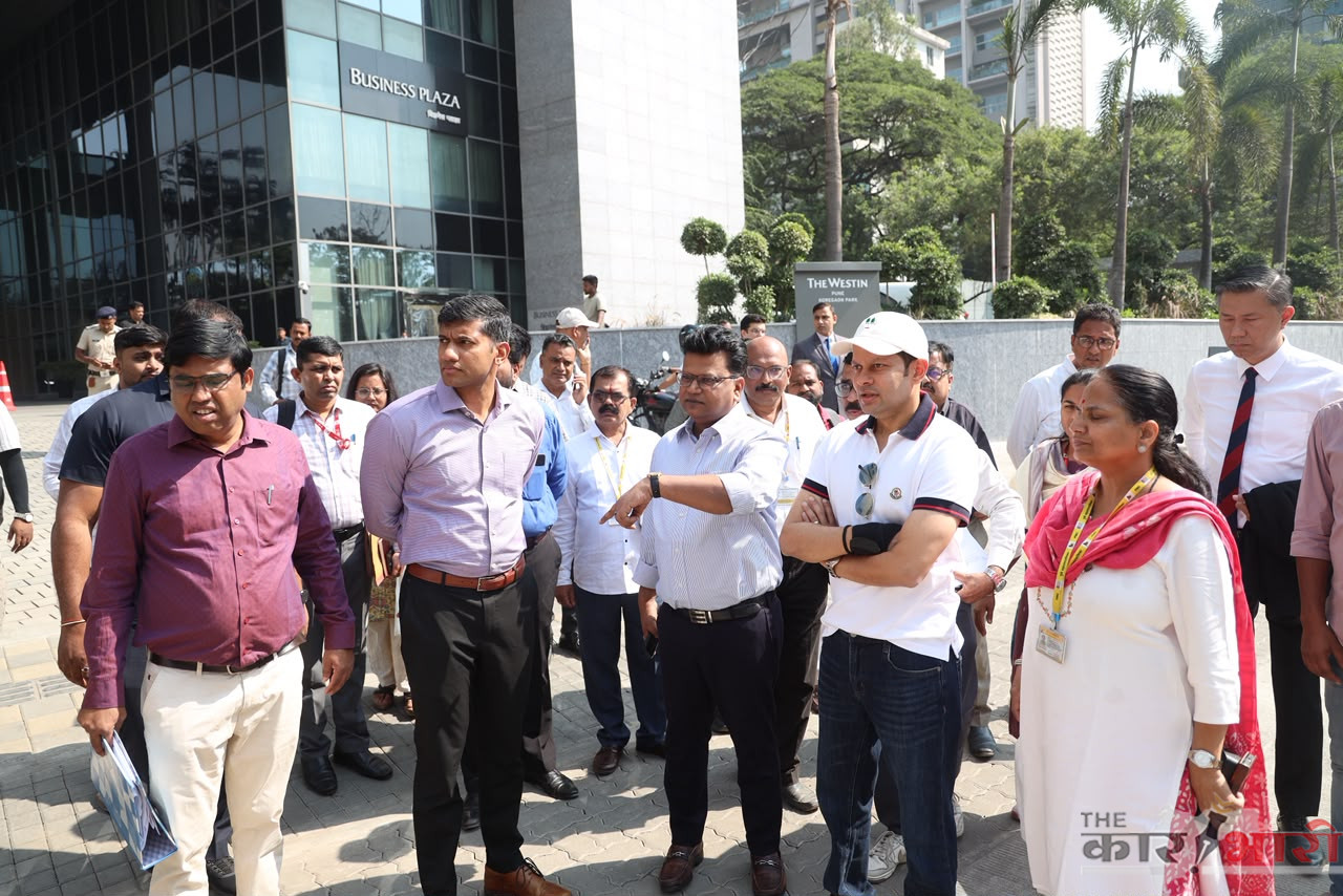 Pune PMC News | विमानतळाकडे जाणारे रस्ते होणार रुंद; कामांना गती देण्याचे आयुक्तांचे निर्देश Pune PMC News | विमानतळाकडे जाणारे रस्ते होणार रुंद; कामांना गती देण्याचे आयुक्तांचे निर्देश